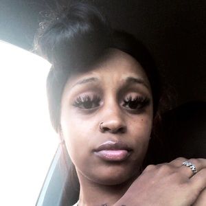 Meet your Posher, Alexus